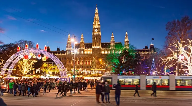 Vīnes izsmalcinātais Ziemassvētku šarms